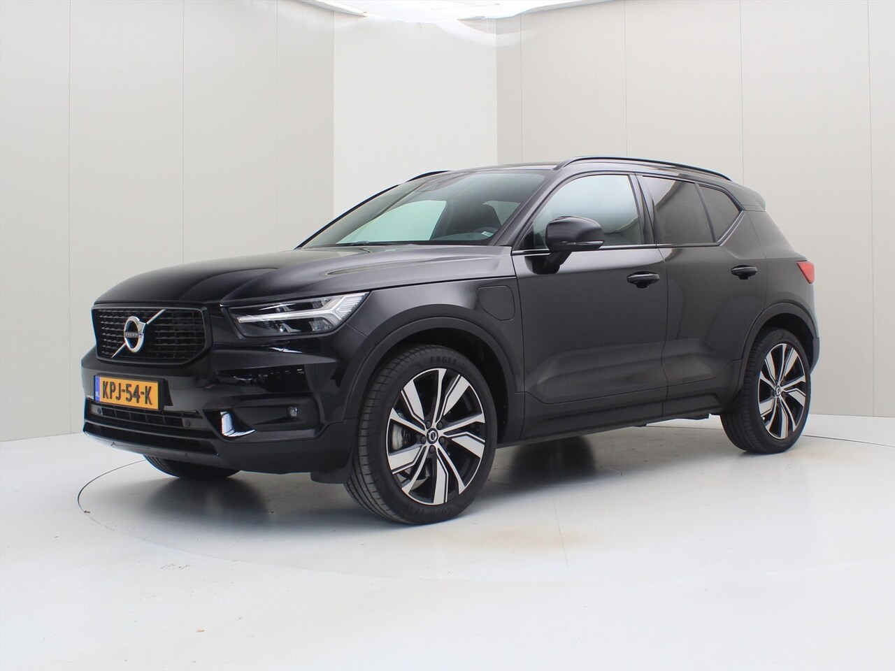 Volvo XC40 - T4 Twin Engine 211pk Geartronic R-Design [ TREKHAAK+20 INCH+CARPLAY+KEYLESS+STOELVERWARMIN - AutoWereld.nl