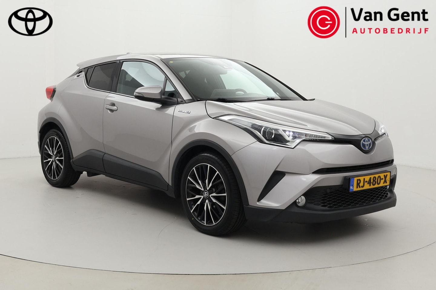 Toyota C-HR - 1.8 Hybrid Dynamic | Trekhaak | Navigatie | Stoelverwarming | Keyless | Adaptive Cruise | - AutoWereld.nl