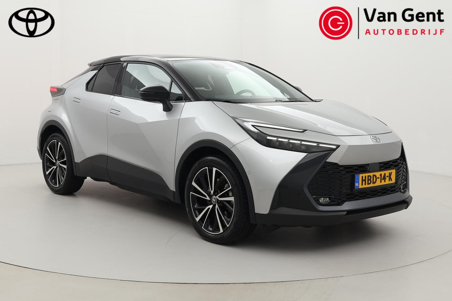 Toyota C-HR - 2.0 Plug-in Hybrid 220 Executive | Warmtepomp | Dodehoek detectie | Apple Carplay / Androi - AutoWereld.nl