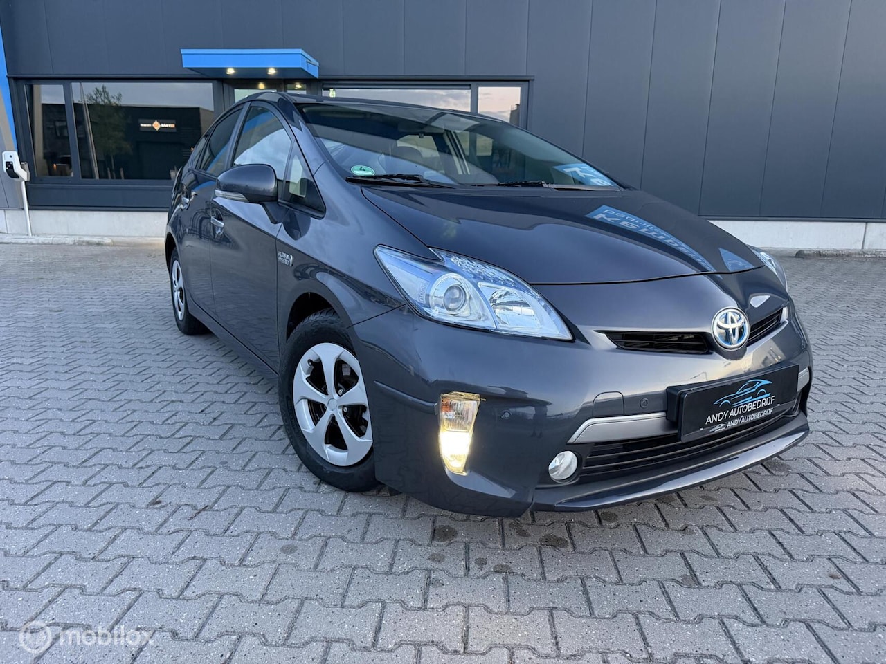 Toyota Prius - 1.8 Business Dealer onderhoude - AutoWereld.nl
