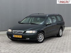 Volvo V70 - 2.4 | Automaat | Airco | Trekhaak | NL Auto | NAP