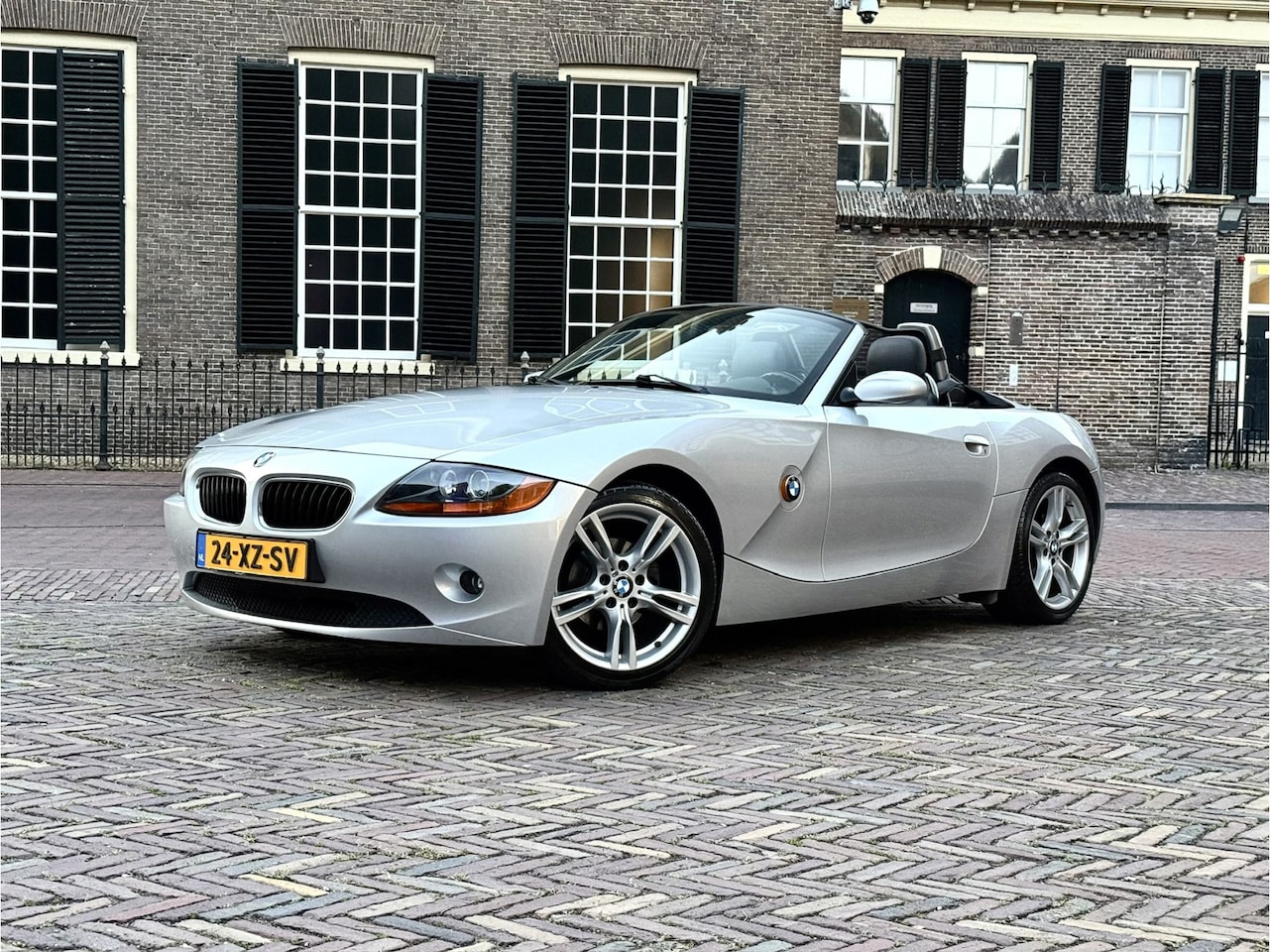 BMW Z4 Roadster - [E85] 2.5i S Aut. l Cruise l Navigatie l Bluetooth l PDC l 18" - AutoWereld.nl