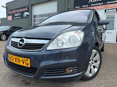 Opel Zafira - 2.2 Executive 7 pers. MOTORSTORING met trekhaak en navigatie en cruise controle en airco