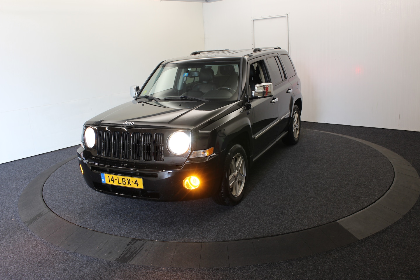 Jeep Patriot - 2.4 Limited Liberty 4x4 Vol Leder Automaat - AutoWereld.nl