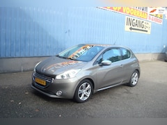 Peugeot 208 - 1.4 VTi Allure, APK tot jan - 2027, Trekhaak