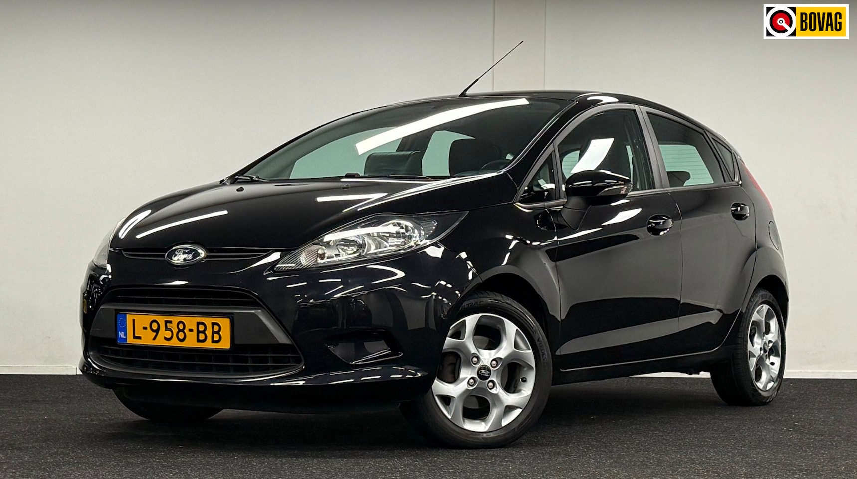 Ford Fiesta - 1.25 Trend*Navi*Carplay*DBriemVV*Stoelverwarming! - AutoWereld.nl