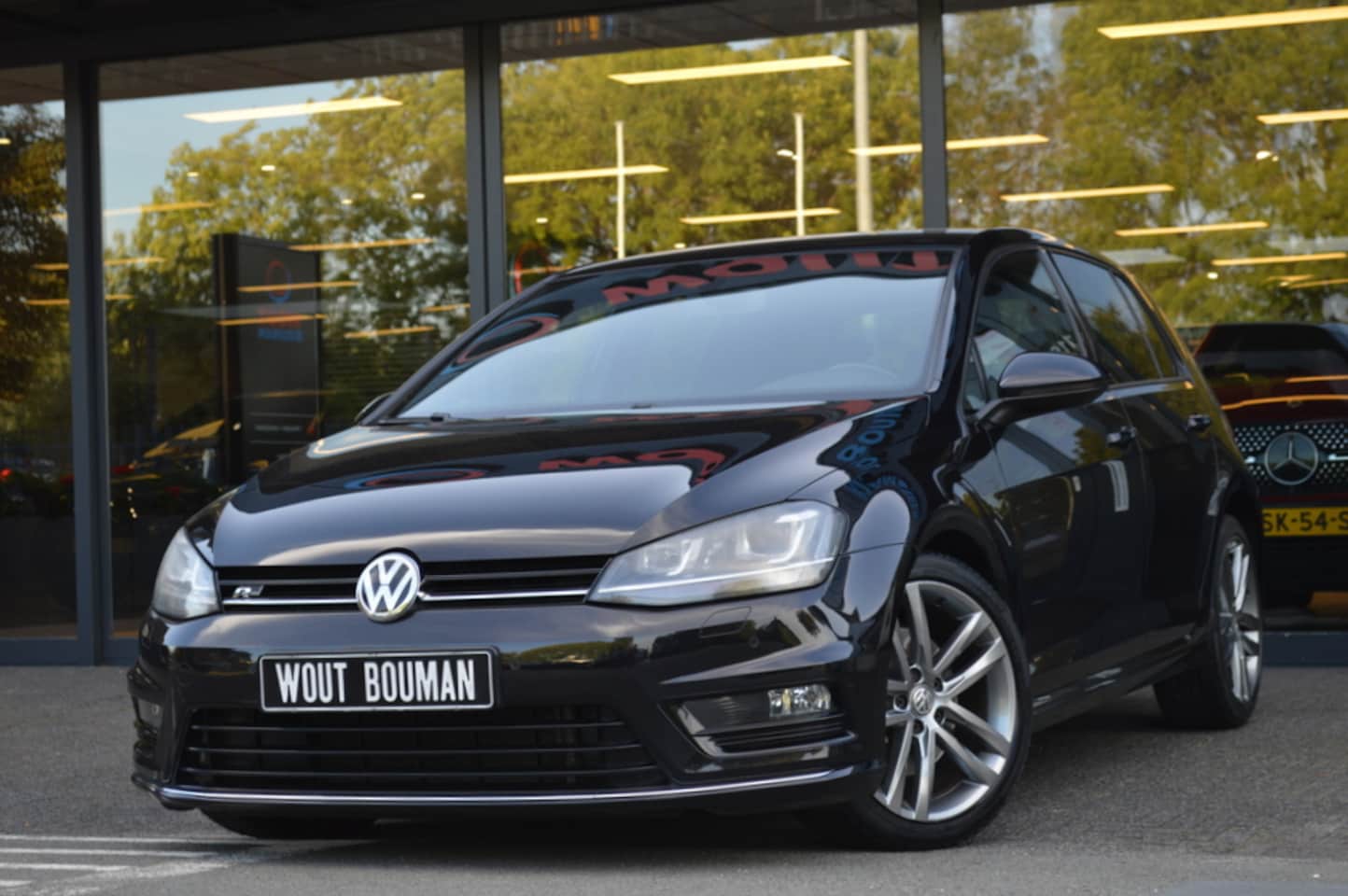 Volkswagen Golf - 1.4 TSI 140 pk ACT R-Line Xenon Navi Clima Cruise CarPlay Pdc - AutoWereld.nl