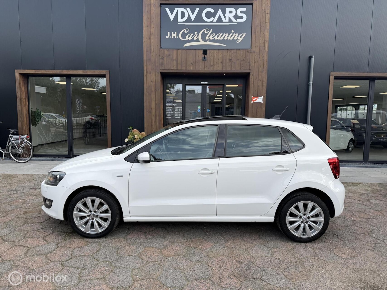 Volkswagen Polo - 1.2TSI Clima | Pano | PDC | Navi | LMV - AutoWereld.nl