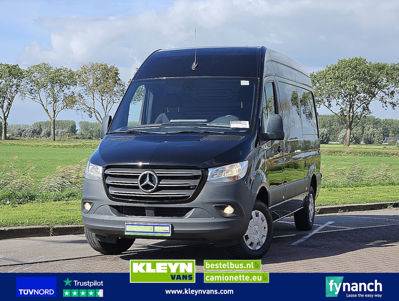 Mercedes-Benz Sprinter - 317 L2H2 RWD Mbux AC - AutoWereld.nl