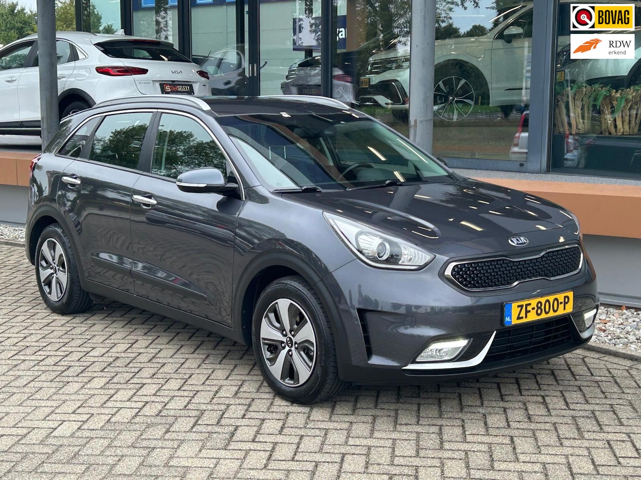 Kia Niro - 1.6 GDi Hybrid DynamicLine / WINTER + ZOMER SET / - AutoWereld.nl