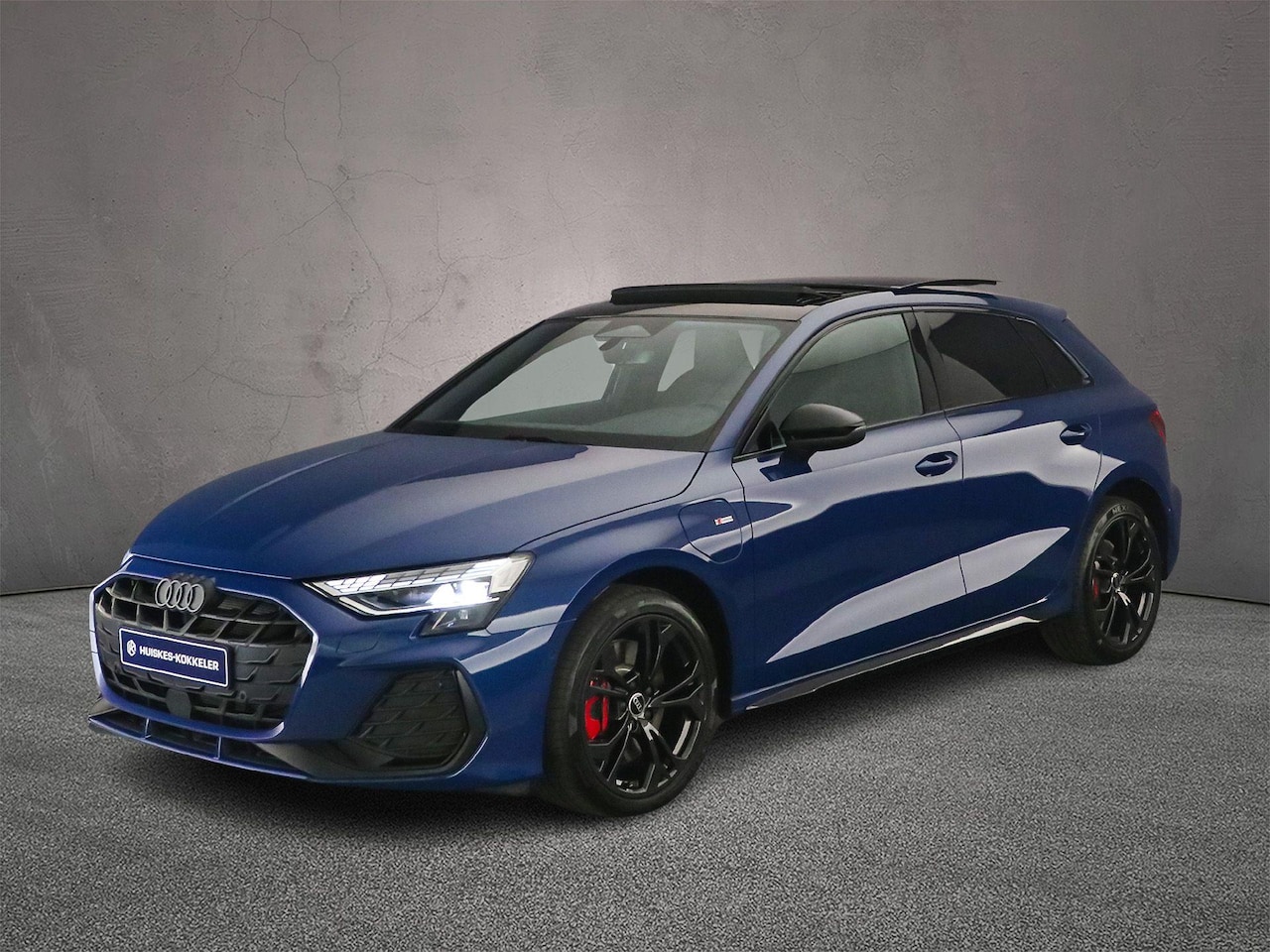 Audi A3 Sportback - 45 TFSI e S edition Competition | Panoramadak | Leder | Elektr stoelen | Ambient Lichtpakk - AutoWereld.nl