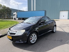 Opel Tigra TwinTop - 1.4-16V Enjoy Automaat 90 PK. Leuke inruilauto voor de liefhebber Net nieuwe distributieri