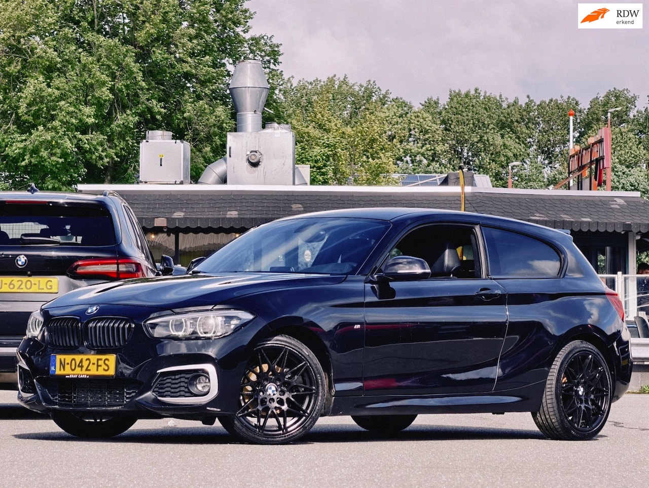 BMW 1-serie - 116i High Executive STEEG.2 -M.PAKET-LER - AutoWereld.nl