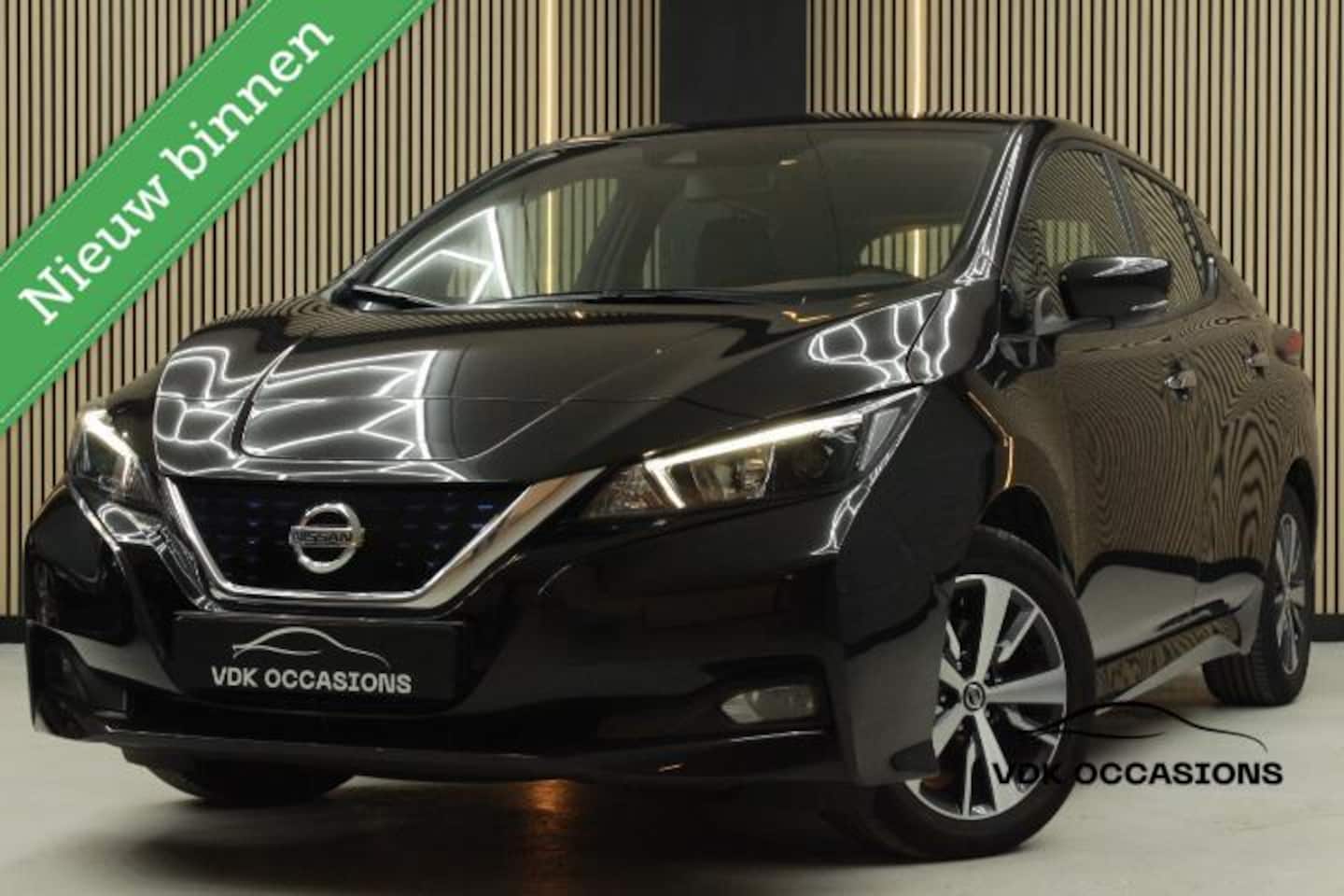 Nissan LEAF - Acenta 40 kWh |Keyless |Stoel/Stuur verw |Camera - AutoWereld.nl