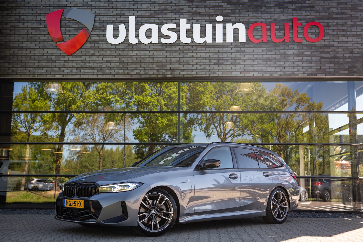 BMW 3-serie Touring - 330e M-Sport , Adap. cruise, Stuur/stoelverwarming, Laser - AutoWereld.nl