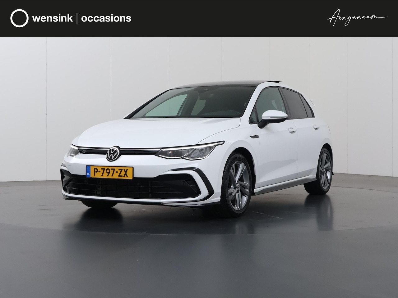 Volkswagen Golf - 1.5 eTSI R-Line Business+ | Trekhaak | Panoramadak | Stoel/Stuurverwarming | R-Line In/Ext - AutoWereld.nl