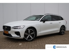 Volvo V60 - 2.0 T6 Plug-in hybrid AWD Ultra Dark | Trekhaak | Harman Kardon | Pano |