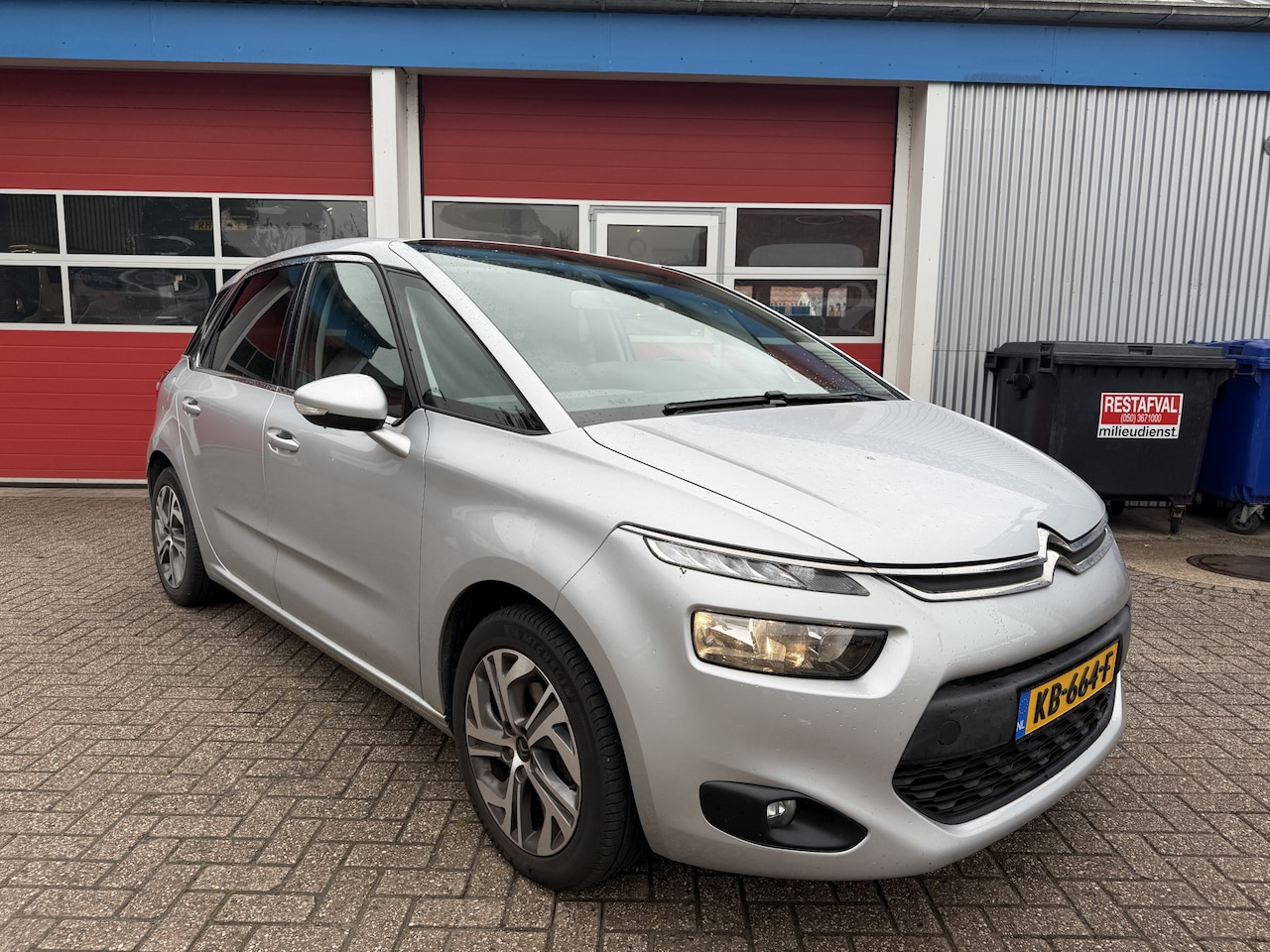 Citroën C4 Picasso - 1.2 PureTech 131 PK | Selection | Zeer luxe | Elektisch verstelbare voorstoelen | Trekhaak - AutoWereld.nl