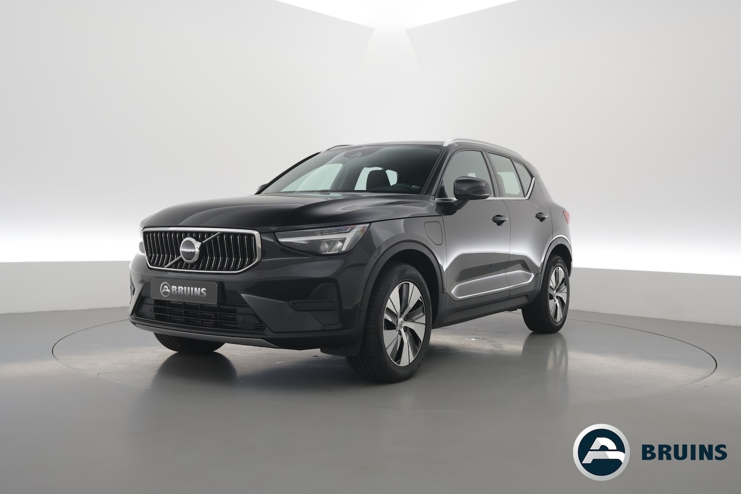 Volvo XC40 - 1.5 T4 Plug-in hybrid Plus Bright | Memory stoel | H&K Audio | Stoel- stuurverw. | Camera - AutoWereld.nl