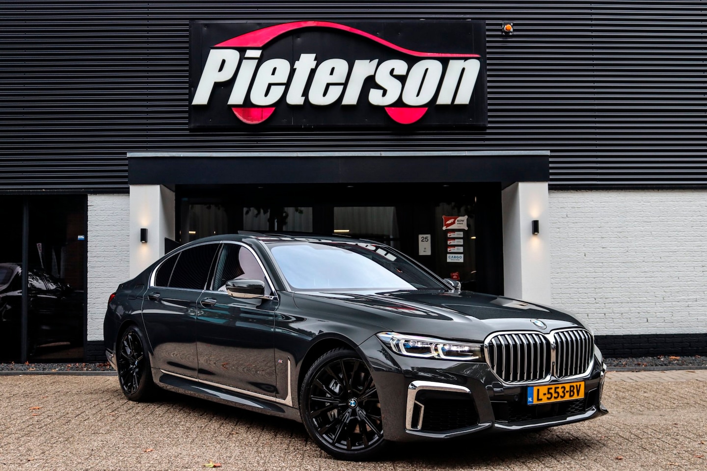 BMW 7-serie - 745e M-Pakket BTW! PANO NAP HUD H&K LASER ACC - AutoWereld.nl