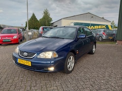 Toyota Avensis - 1.8-16V Linea Luna