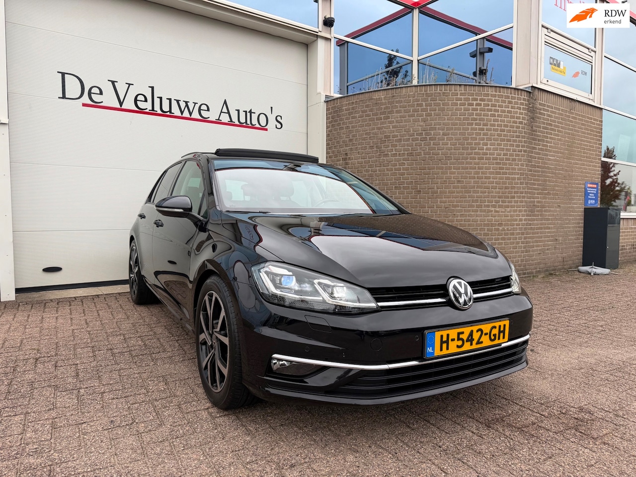 Volkswagen Golf - 7.5 1.5 TSI Highline Business R|CAM|Virtual| - AutoWereld.nl