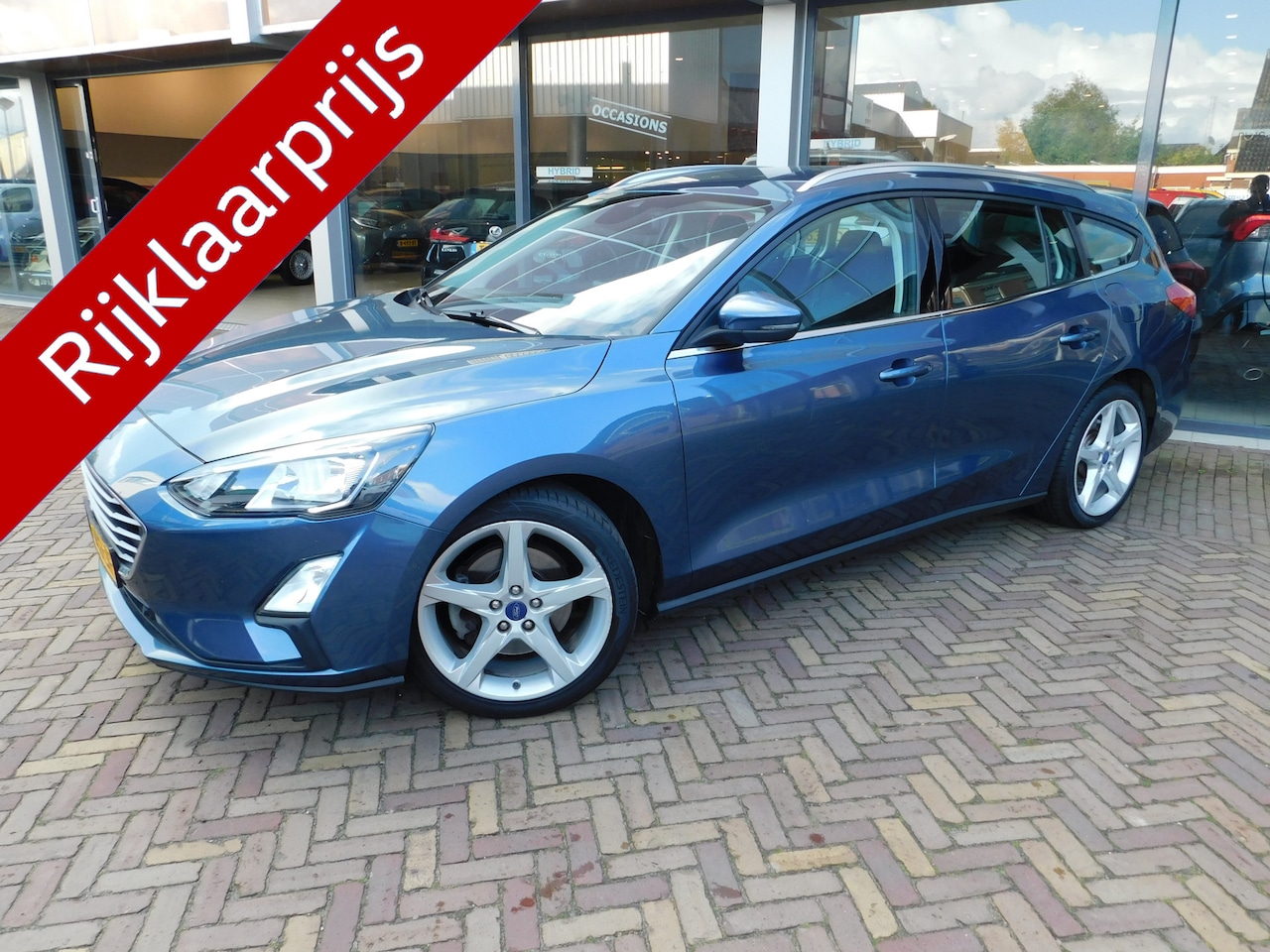 Ford Focus Wagon - 1.0 EcoBoost Trend Edition Business | WINTER PACK | NAVI | PDC | 18" velgen - AutoWereld.nl
