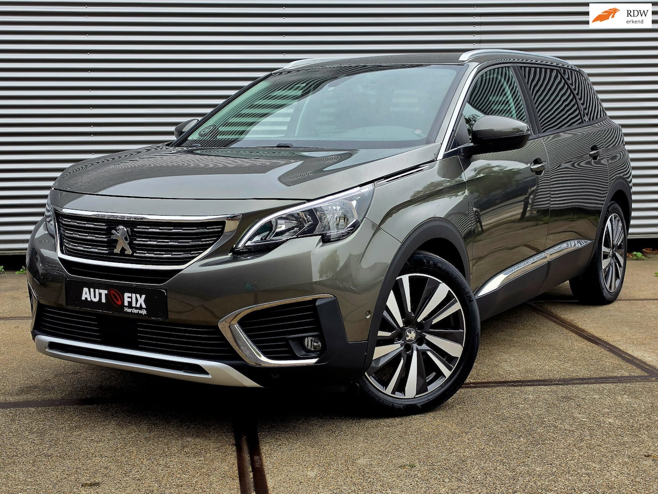 Peugeot 5008 - 1.2 PureTech Blue Lease GT-Line 1.2 PureTech Blue Lease GT-Line - AutoWereld.nl