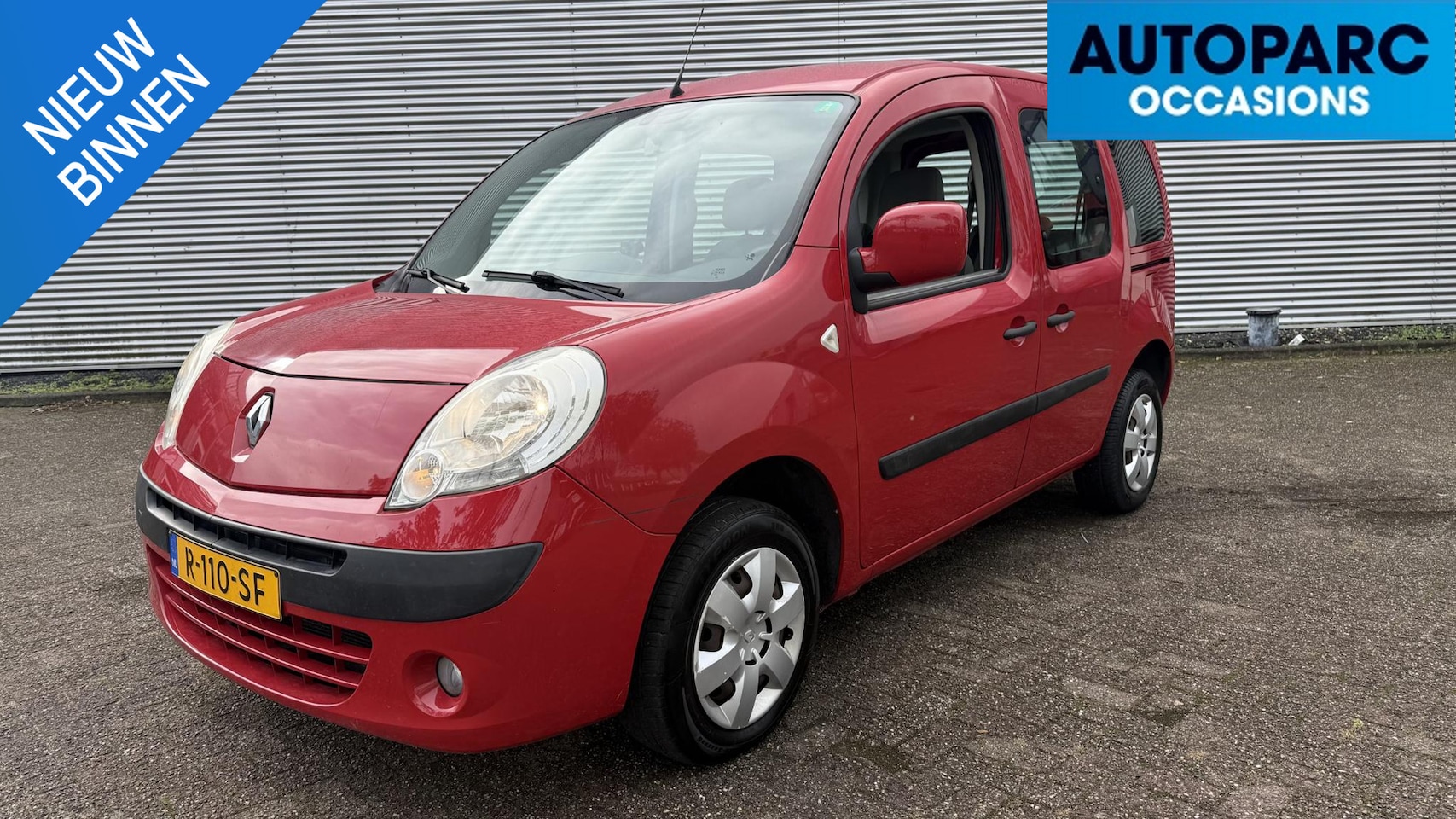 Renault Kangoo Family - 1.6 Authentique 1.6 Authentique , AIRCO, 2x SCHUIFDEUR, DISTRIBUTIE KAN NOG 60.000 KM MEE, TREKHAAK, RIJDT - AutoWereld.nl