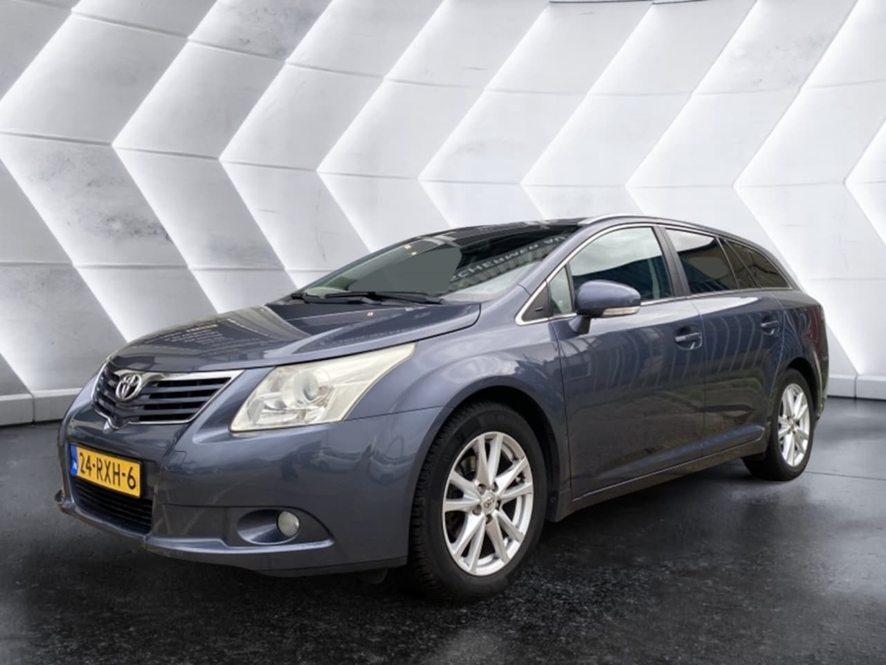 Toyota Avensis Wagon - 1.8 VVTi Business 1.8 VVTi Business - AutoWereld.nl