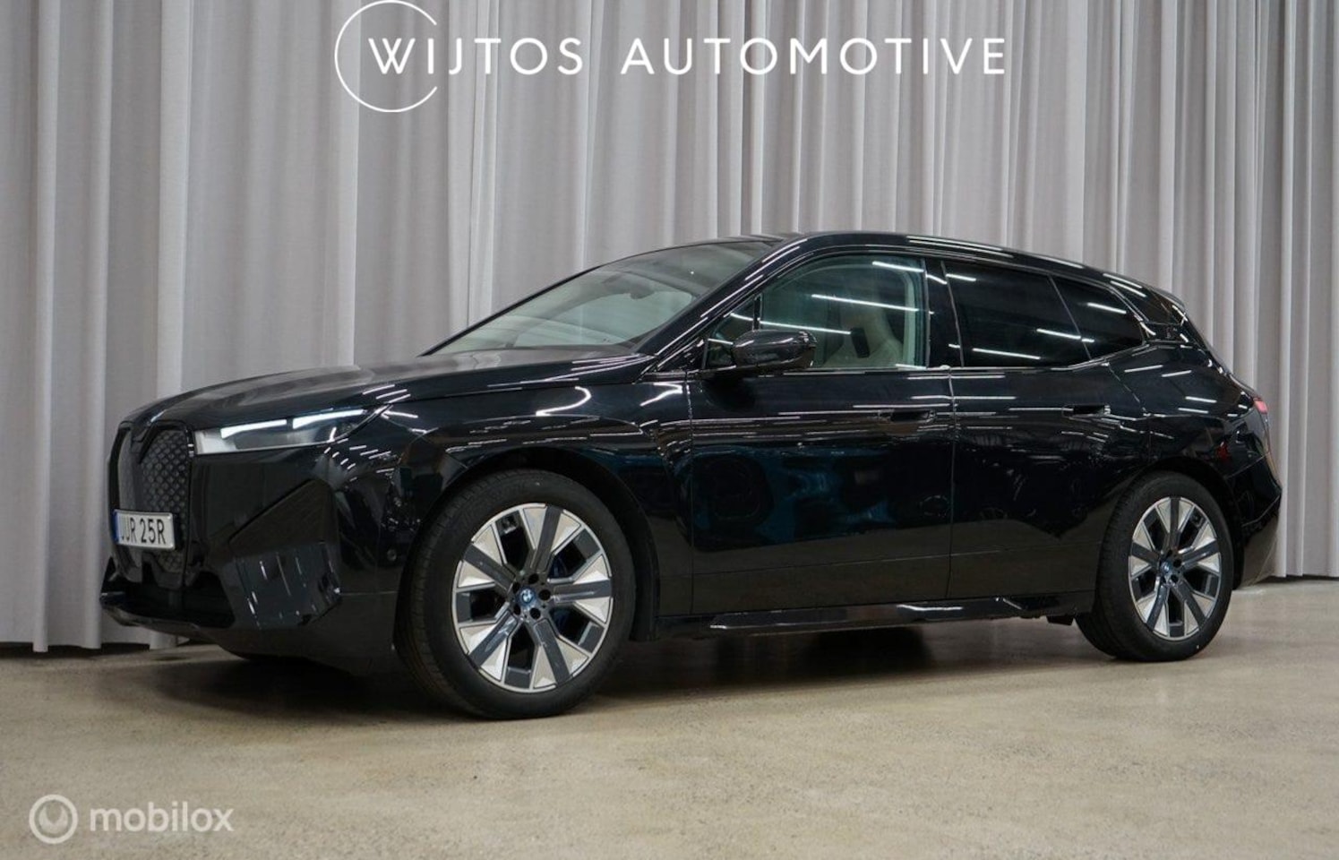 BMW iX - xDrive50 Sport Edition 112 kWh xDrive50 Sport Edition 112 kWh, trekhaak, H/K - AutoWereld.nl