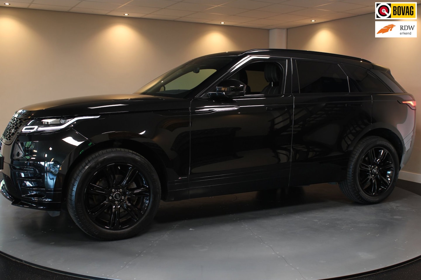 Land Rover Range Rover Velar - 2.0 P250 Turbo AWD R-Dynamic HSE *Stuur/Stoelverw.* Carplay|Meridian|Memory|Camera|Full-Bl - AutoWereld.nl