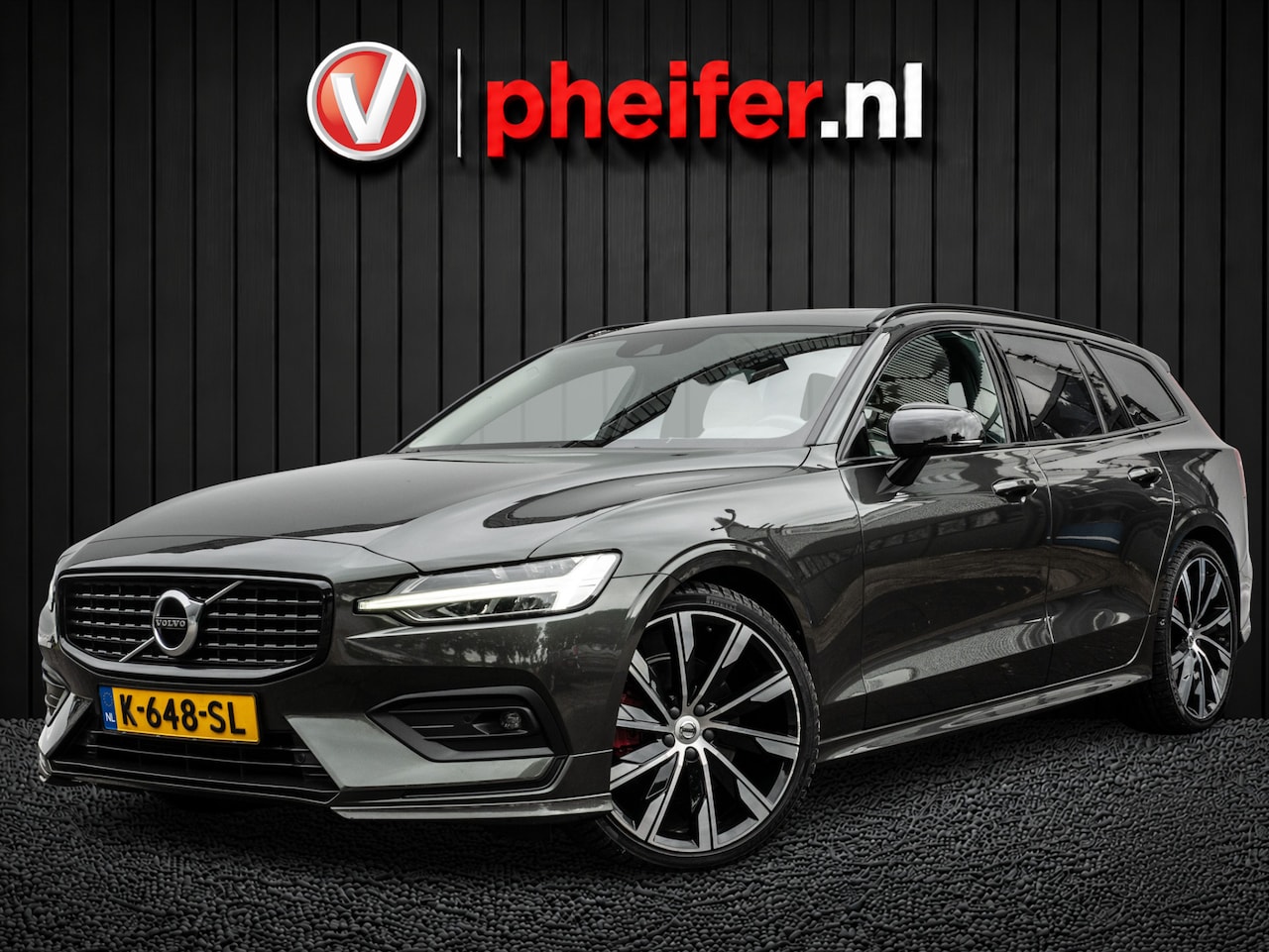 Volvo V60 - 2.0 B3 Business Pro Panoramadak/ Leer/ Elektr. achterklep/ Harman-Kardon/ Camera/ Navigati - AutoWereld.nl