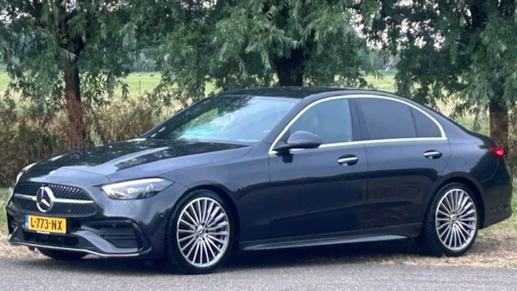 Mercedes-Benz C-klasse - 200 LAUNCH EDITION AMG LINE NAVIGATIE PREMIUM, APPLE CARPLAY, DAB RADIO, SFEERVERLICHTING, - AutoWereld.nl