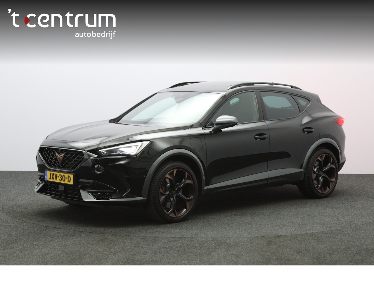 CUPRA Formentor - 1.4 e-Hybrid 245 PK VZ Copper Edition PHEV, Panoramadak, Memory, Camera, Trekhaak, 360 Cam - AutoWereld.nl