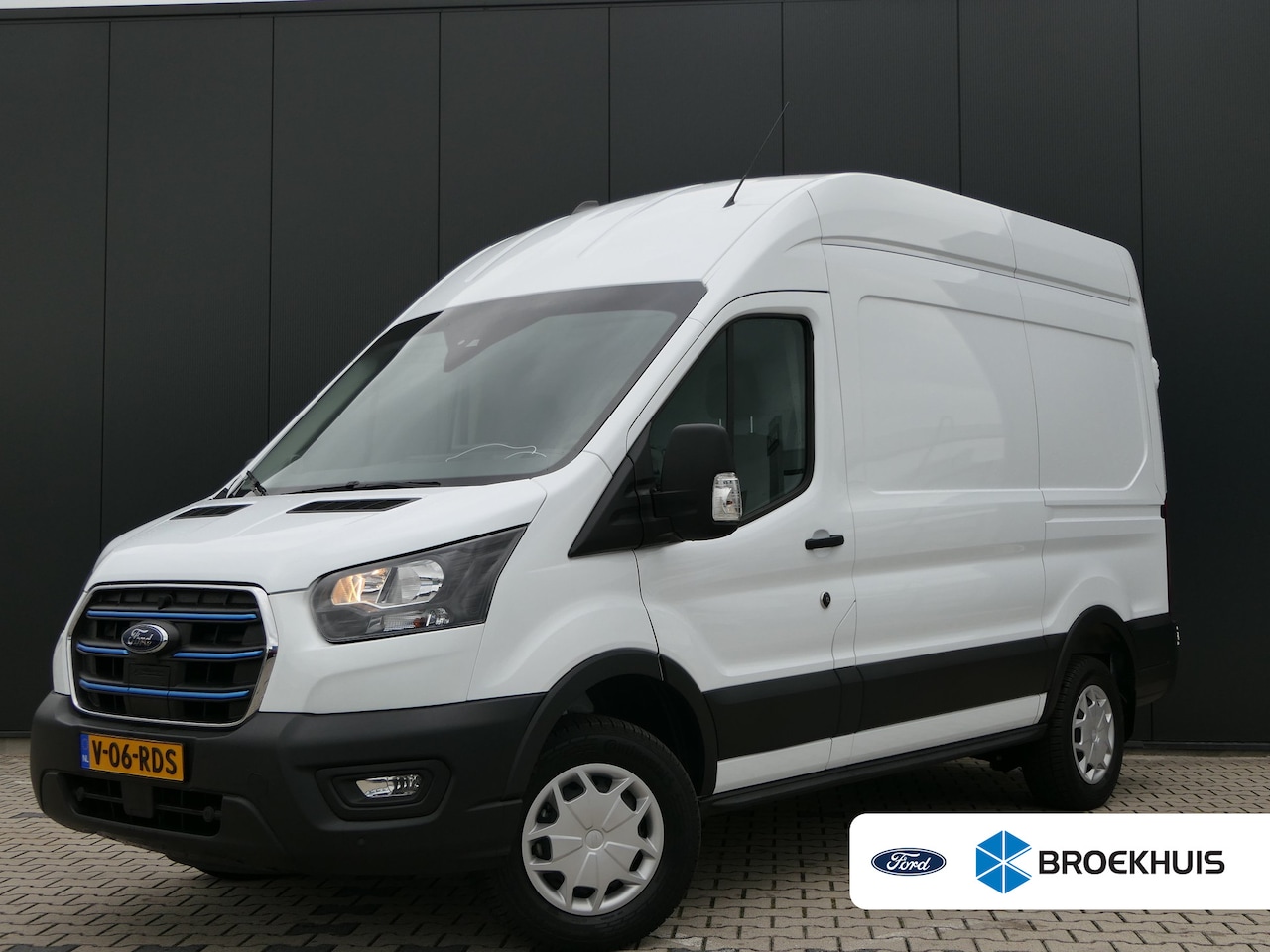 Ford E-Transit - 350 L2H3 Trend 68 kWh | Laadruimte Pakket | Navigatie | Stoelverwarming | Bijrijdersbank | - AutoWereld.nl
