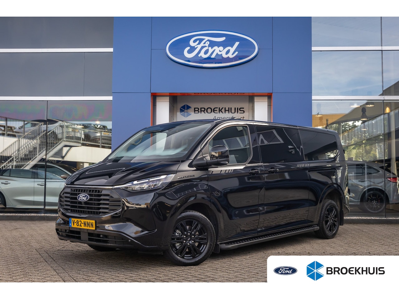 Ford Transit Custom - 320 2.5 PHEV L2H1 Limited Black Platinum Dubbel Cabine | DEMO-DEAL | 360 camera | Leder | - AutoWereld.nl