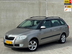 Skoda Fabia Combi - 1.6 16V 105pk AUT Grijs 2010 CAMERA|CRUISE