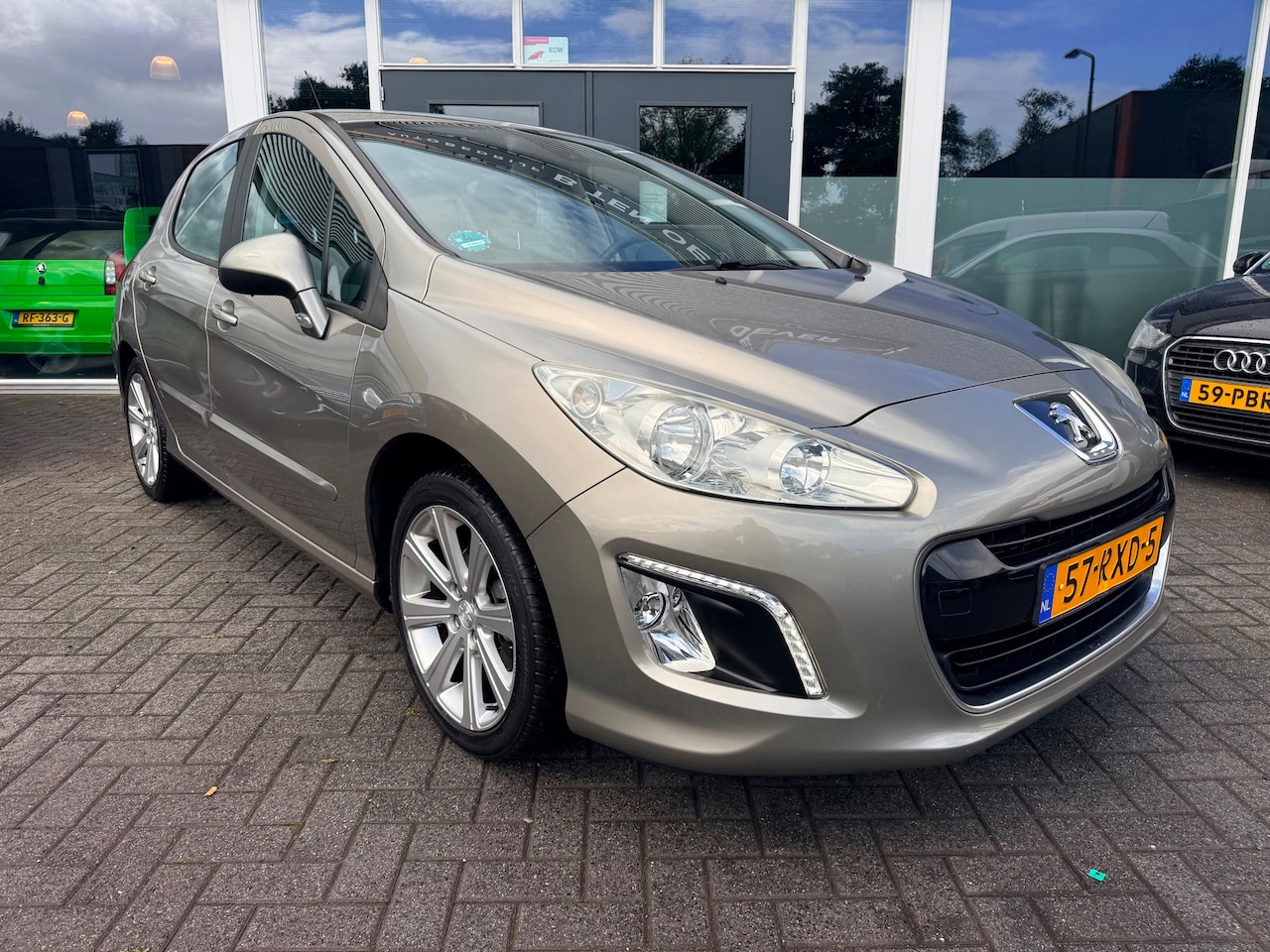 Peugeot 308 - 1.6 VTi Melbourne/Facelift/Nl Auto/Luxe Uitvoering!!! - AutoWereld.nl