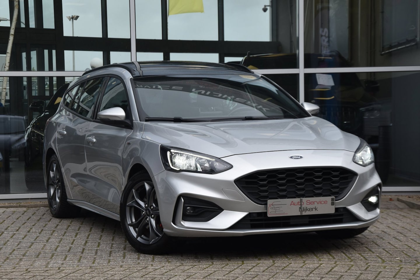 Ford Focus Wagon - 1.5 EcoBoost ST Line Business Aut. Airco Elek. Trekhaak Led Nav. Pdc - AutoWereld.nl