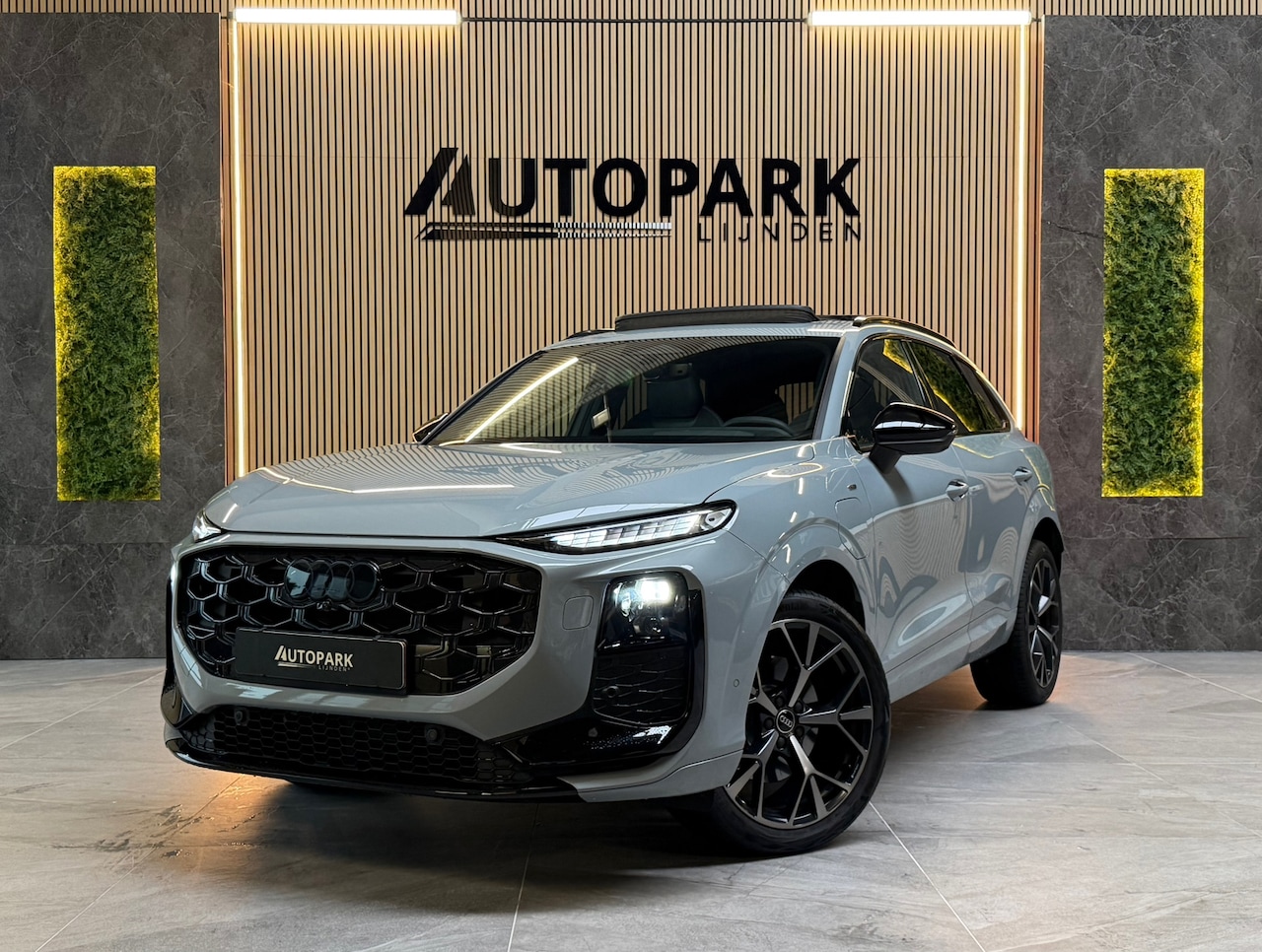 Audi Q3 - 1.5 e-hybrid 3X S-LINE |PANO|SONOS|HuD|360CAM|MEMORY|KEYLESS|FABRIEKSGARANTIE 2030|DODEHOE - AutoWereld.nl