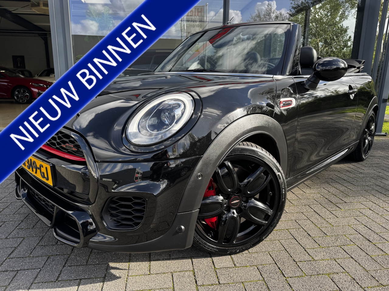 MINI Cabrio - 2.0 John Cooper Works Chili - AutoWereld.nl
