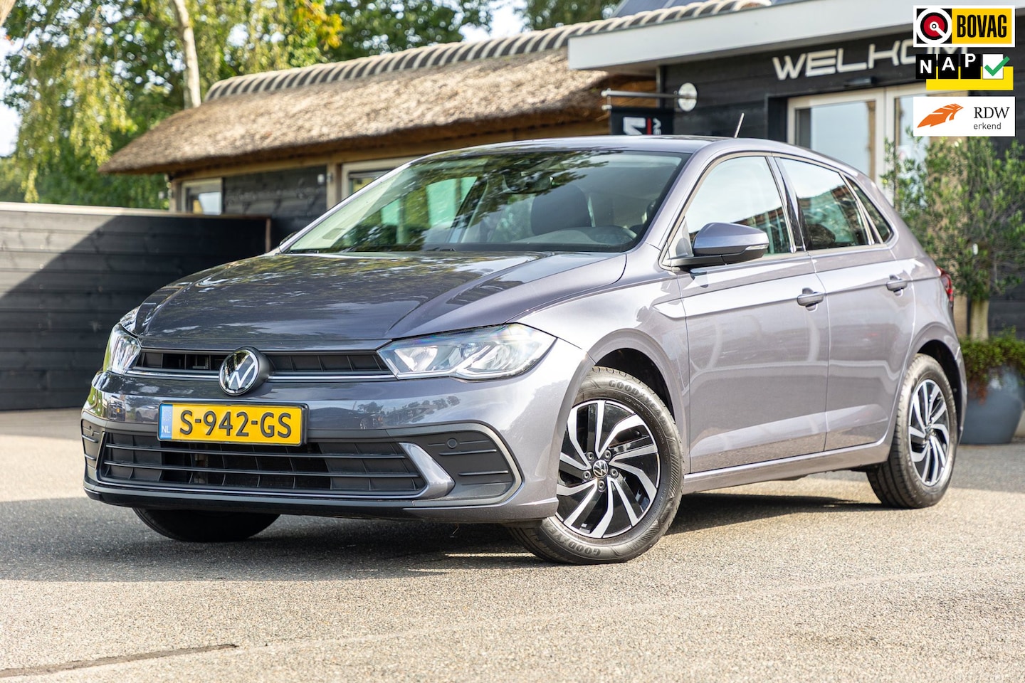 Volkswagen Polo - 1.0 TSI Life Adaptive Cruise I Climate I Camera I CarPlay I Android I LM Velgen I Parkeers - AutoWereld.nl