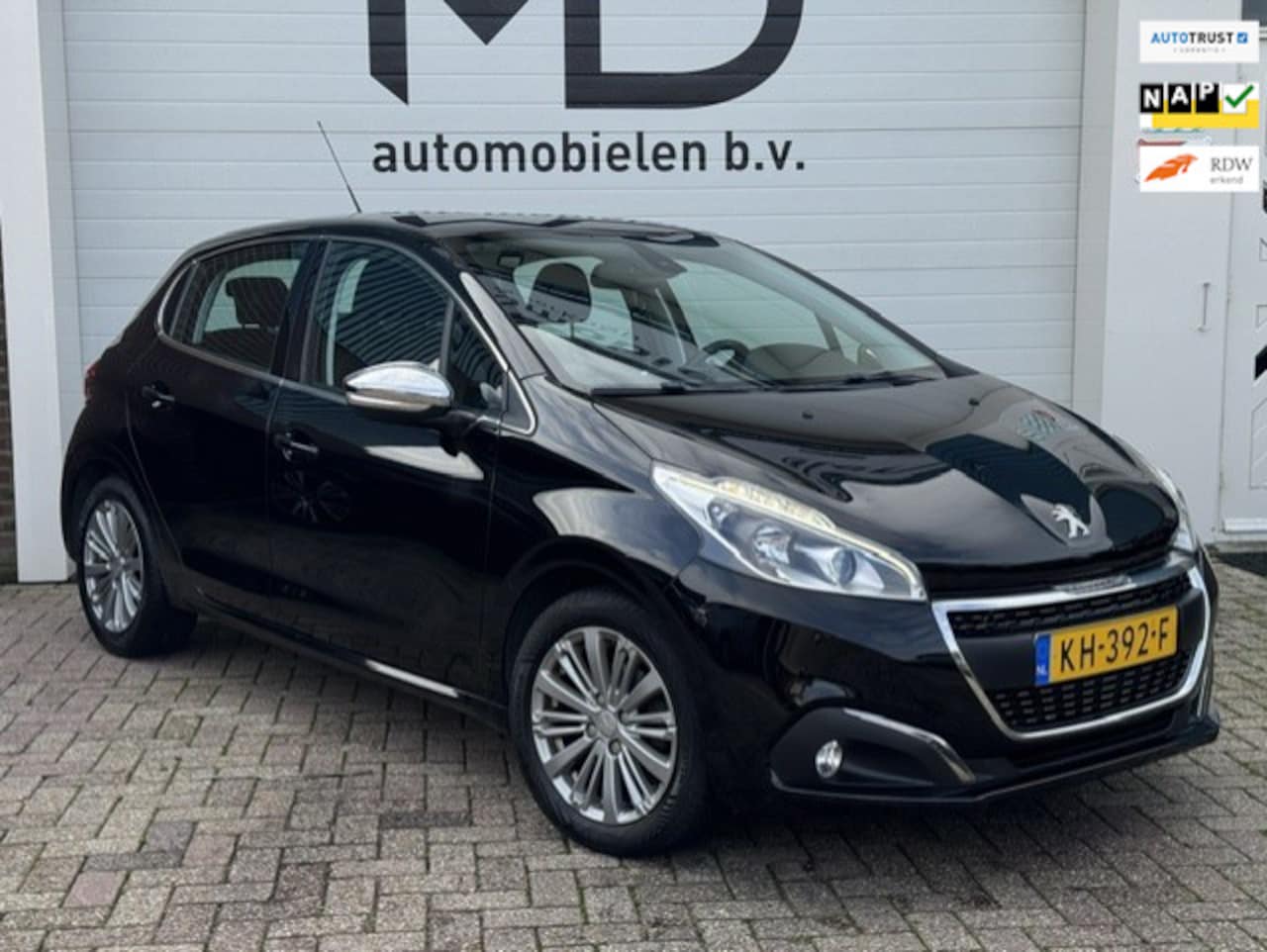 Peugeot 208 - 1.2 Allure - Vol Automaat - LED- Navi-Cruise-NAP-Origineel Nederlands - 2e eigenaar - Deal - AutoWereld.nl