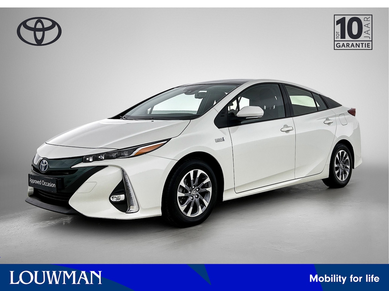 Toyota Prius - 1.8 Plug-in Dynamic | BTW Voertuig | Stoelverwarming | Navigatie | Cruise control adaptive - AutoWereld.nl