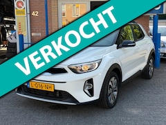 Kia Stonic - 1.0 T-GDi MHEV DynamicPlusLine AUTOMAAT| Trekhaak | org. NL. auto | Park. sens. achter + c