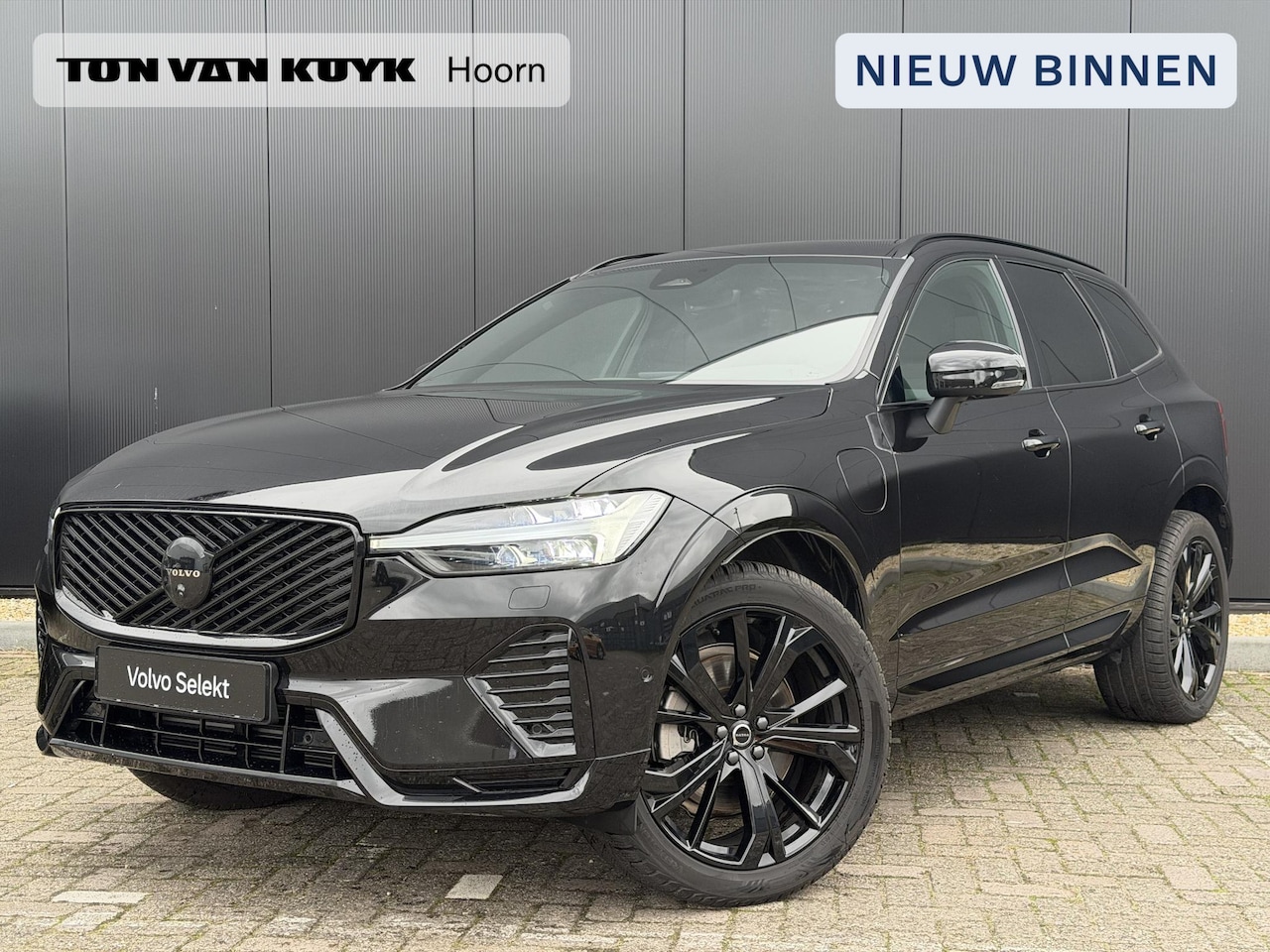Volvo XC60 - 2.0 T6 Plug-in hybrid AWD Ultra Black Edition / Luchtvering/ Head up display/ 360 camera / - AutoWereld.nl