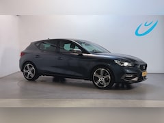 SEAT Leon - 1.5 TSI 150pk FR Launch Edition Camera Stoelverwarming Sfeerverlichting