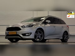 Ford Focus Wagon - 1.5 ST-Line Trekhaak Xenon 100% Dealer onderhouden Mooi