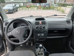 Opel Agila - 1.2-16V Essentia